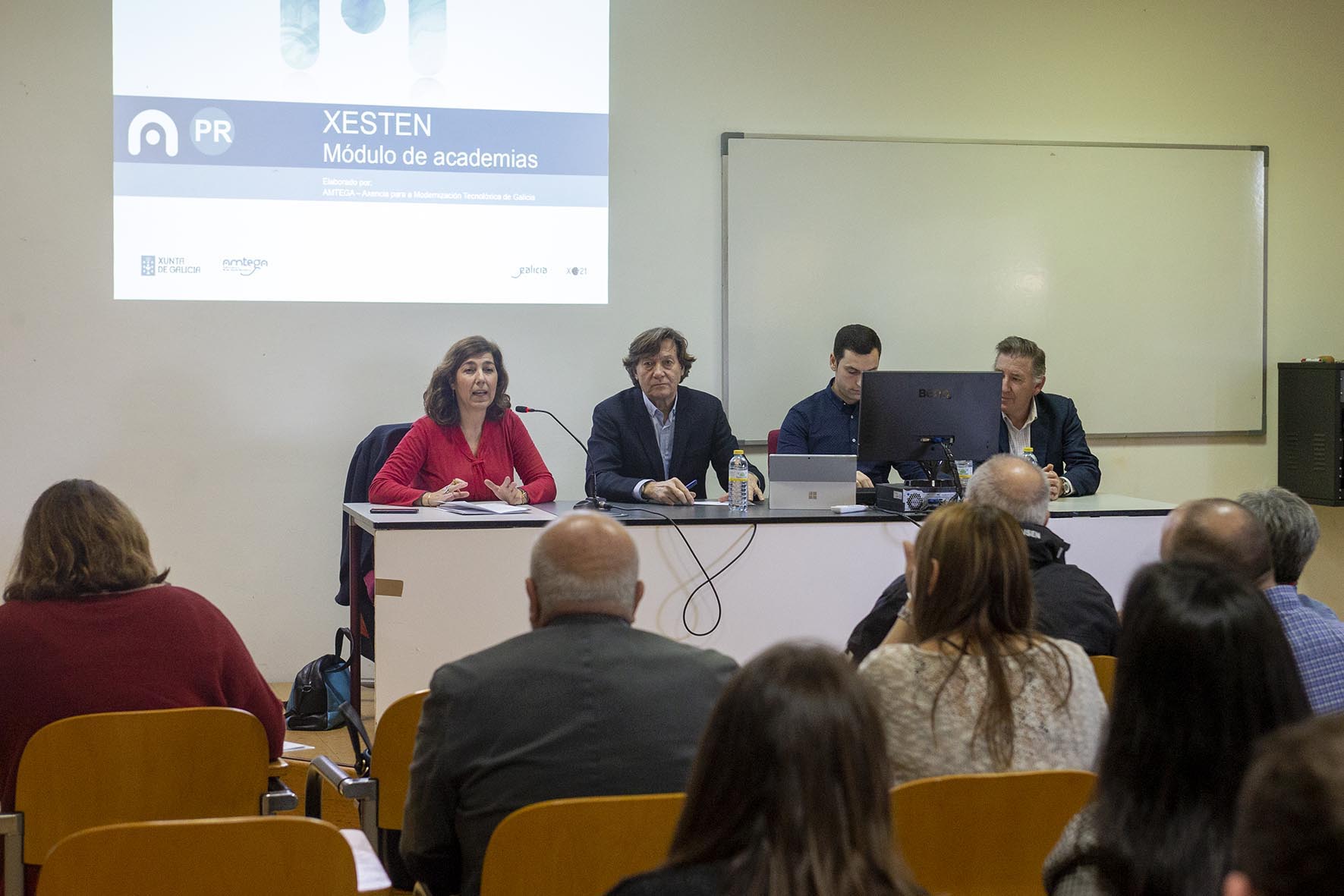 Responsables de la Xunta de Galicia durante la de la presentación del nuevo módulo para academias de la aplicación Xesten, desarrollada por SIVSA.